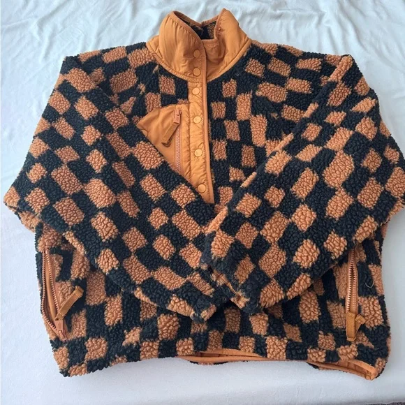 Free people movement jacket in toasted coconut, size medium. - Picture 7 of 7